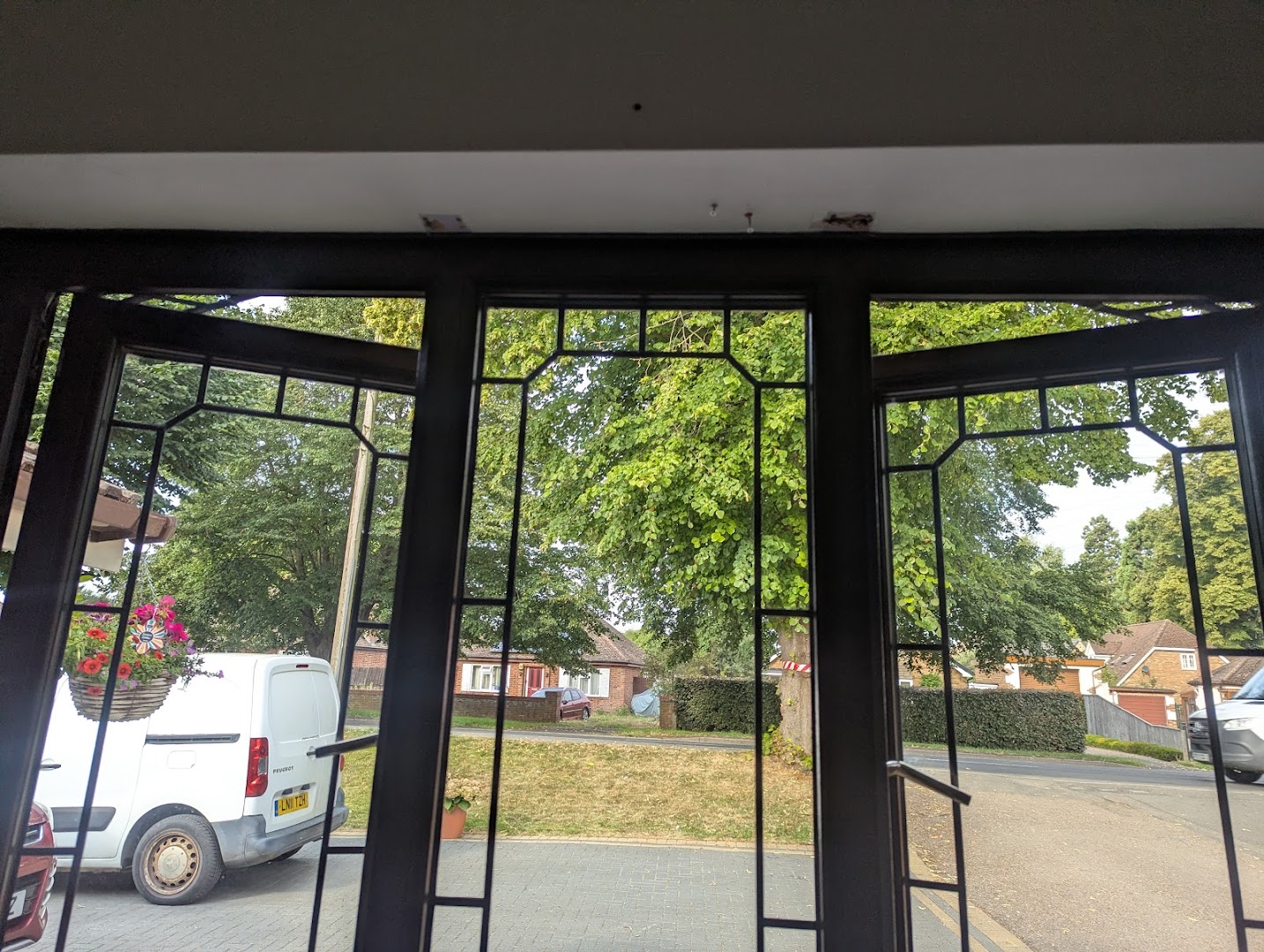 Paul Dellar Painter & Decorator — Photos 14
